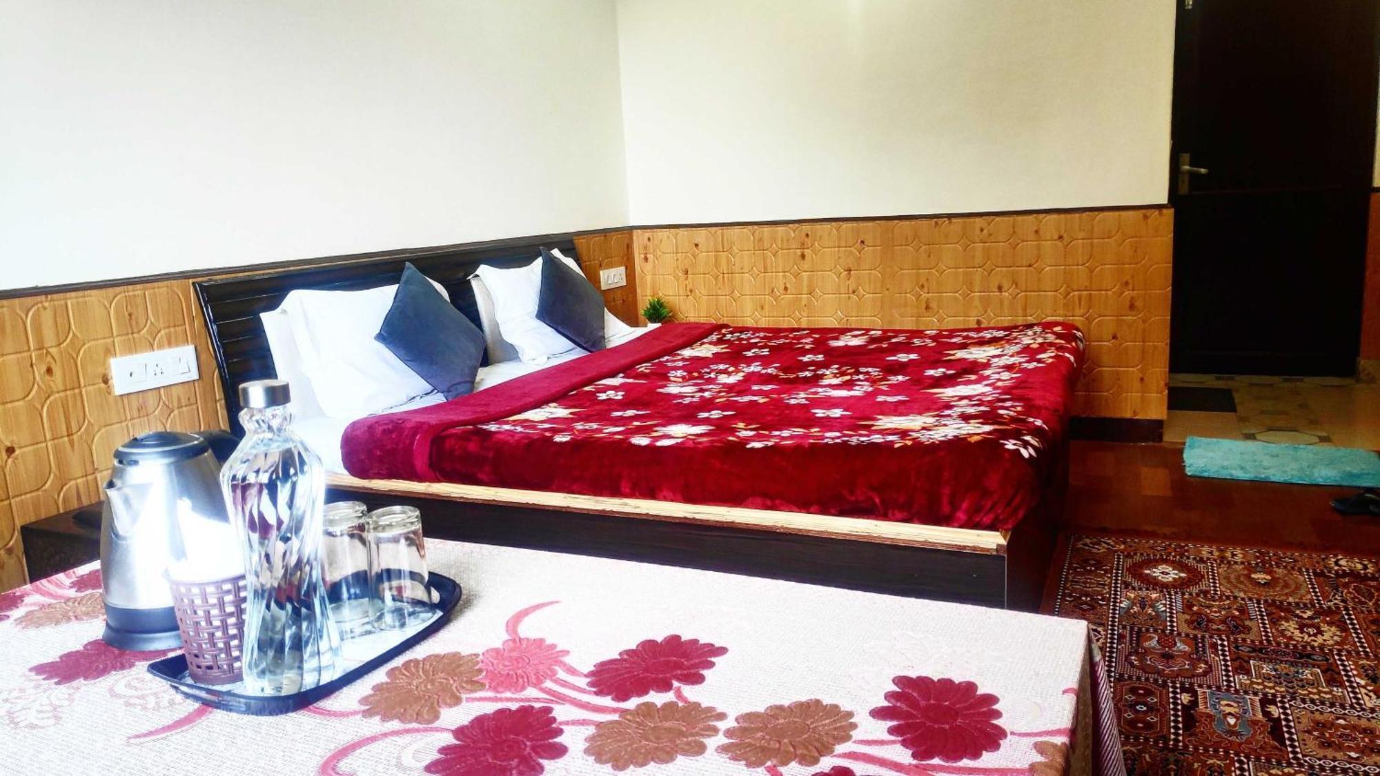 Hotel O New Shushant Regency シムラー エクステリア 写真