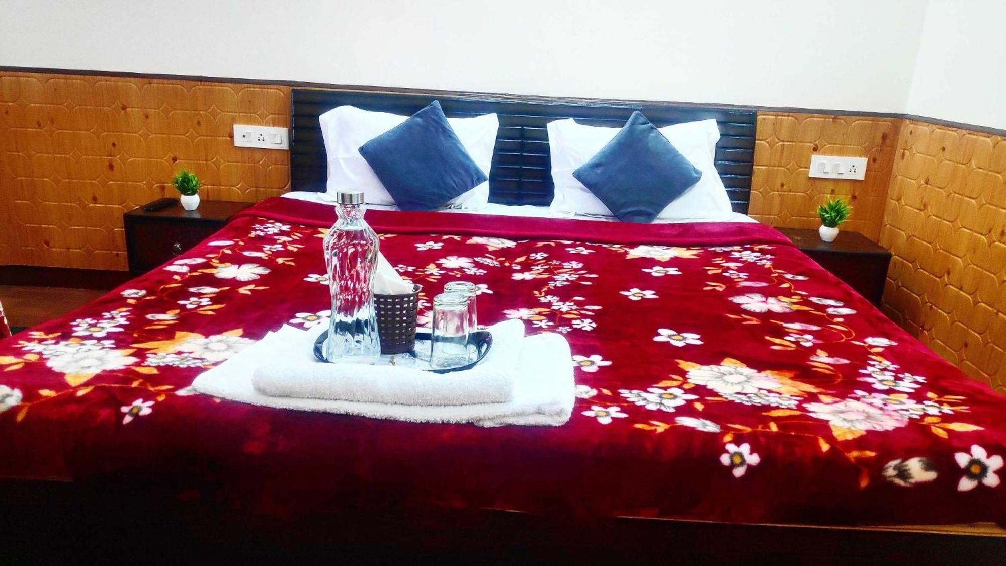 Hotel O New Shushant Regency シムラー エクステリア 写真